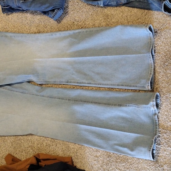 BOGO Old Navy High-Rise Wow Flare - Picture 2 of 6